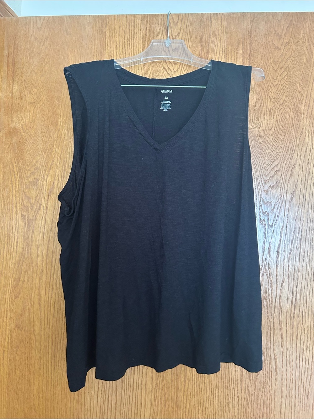 Sonoma Black V-Neck Sleeveless Tank